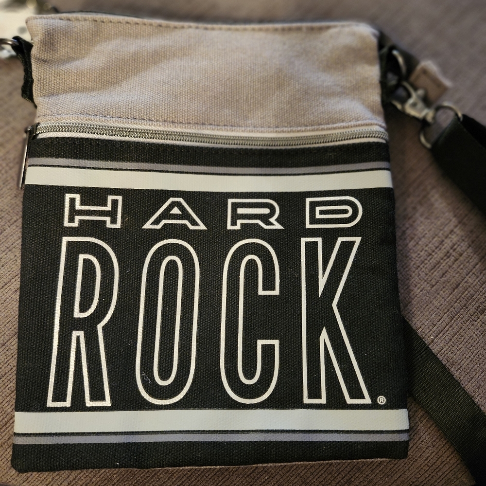 HARD ROCK CAFE CROSSOVER - Picture 3 of 6